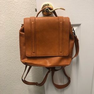 ✨CLOSET CLEAN OUT✨ Vegan Leather Backpack/Shoulder Bag
